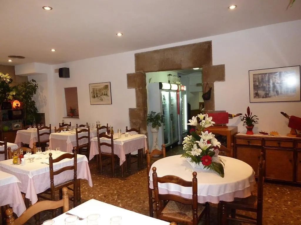 Restaurant Fonda Giralt Hotel Amer 2*,  Spain